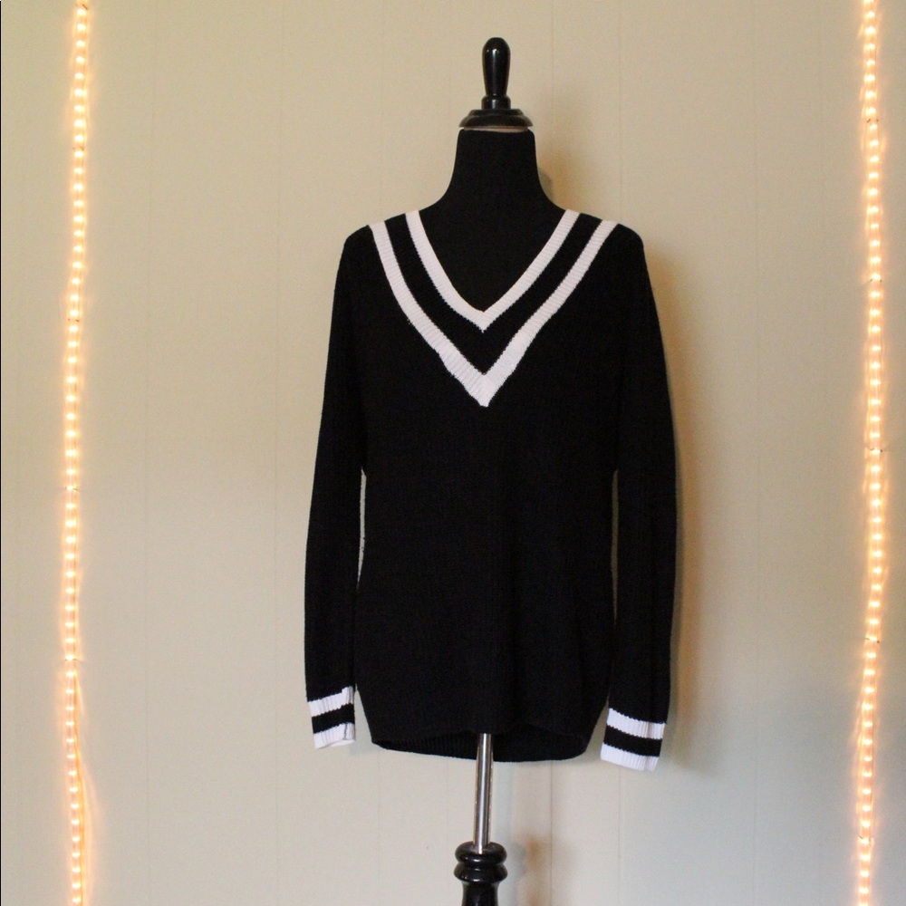 Cotton-on v-neck knit sweater